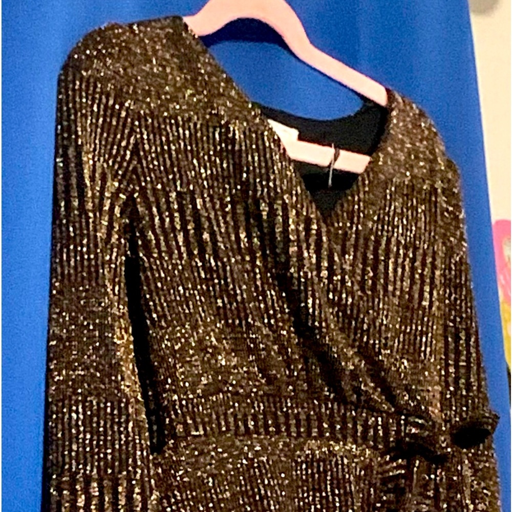 Girls size 6X sparkly dress.
